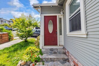 4431 Penniman Ave in Oakland, CA - Building Photo - Building Photo