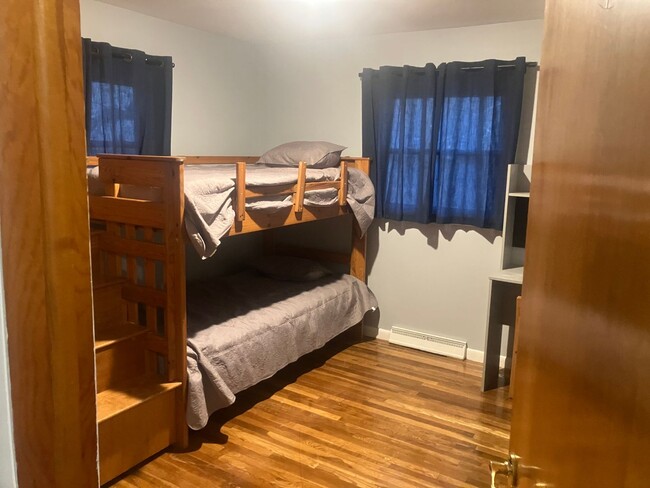property at 912 Wayne Ct