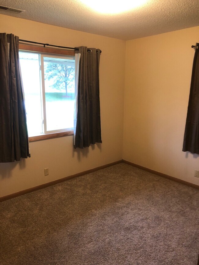 126 21st Ave SW in Cedar Rapids, IA - Building Photo - Building Photo