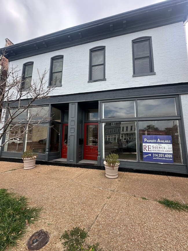 property at 3822 S Broadway