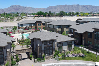 Avalon West in El Paso, TX - Foto de edificio - Building Photo