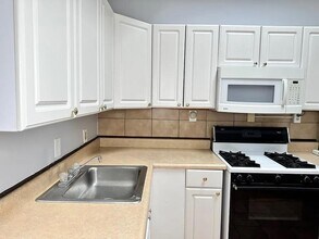 159 14th St in Hoboken, NJ - Building Photo - Building Photo