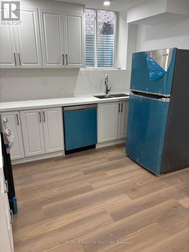 25 Clearfield Dr in Brampton, ON - Building Photo - Building Photo