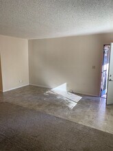 29-29 Santos Way in Chico, CA - Building Photo - Building Photo
