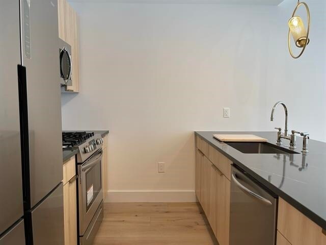 348 Baldwin Ave-Unit -202 in Jersey City, NJ - Building Photo - Building Photo
