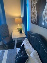 25345 Maroon Creek Ct, Unit 1 Bed Room Suite in Moreno Valley, CA - Building Photo