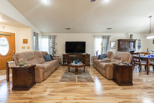 197 Yolla Bolly Trl in Redding, CA - Building Photo - Building Photo