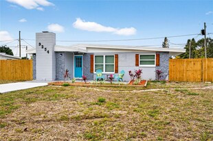 9254 86th St N in Seminole, FL - Building Photo