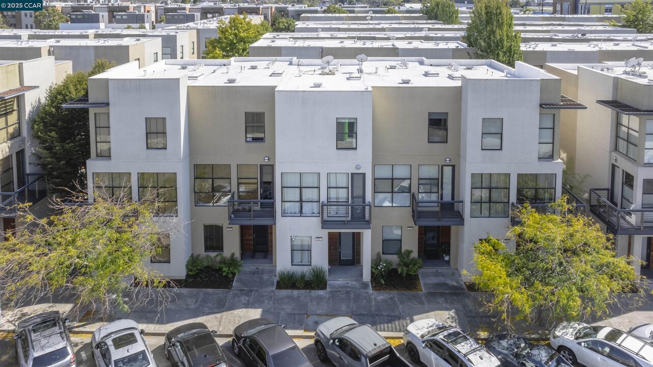 1211 67th St in Oakland, CA - Building Photo