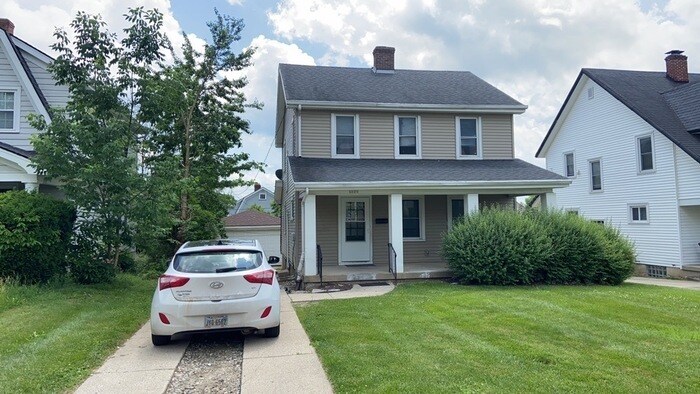 1328 W Fairview Ave in Dayton, OH - Building Photo