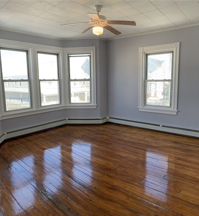 110 Capital St in Pawtucket, RI - Foto de edificio