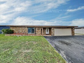 11385 NW 41st St in Sunrise, FL - Building Photo