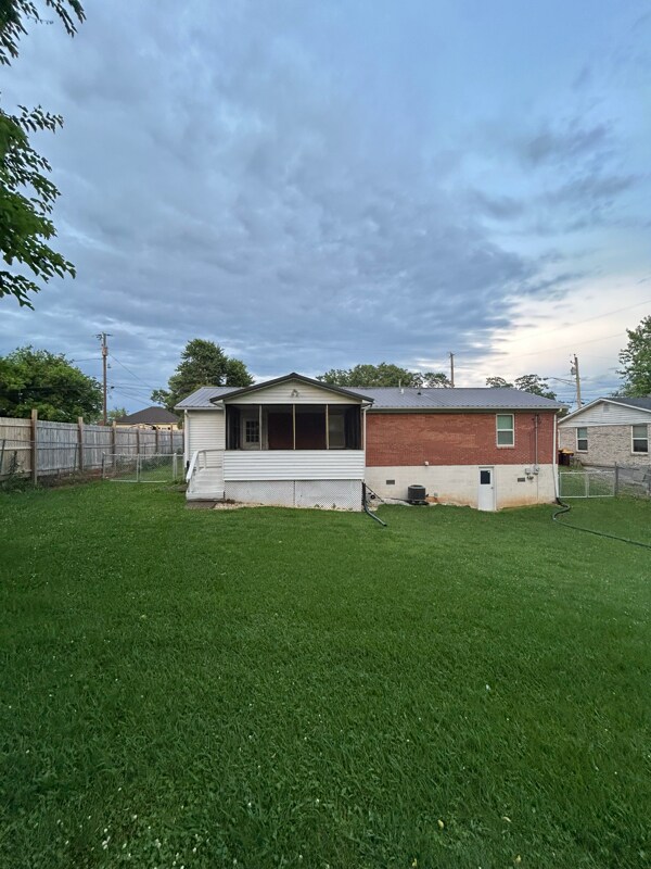 205 Liberty St in Somerset, KY - Building Photo - Building Photo