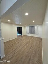 45303 Lorimer Ave in Lancaster, CA - Building Photo - Building Photo