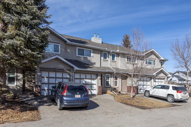 16 Harvest Glen Hts NE in Calgary, AB - Building Photo - Building Photo