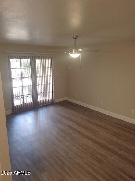12231 N 19th St in Phoenix, AZ - Building Photo - Building Photo