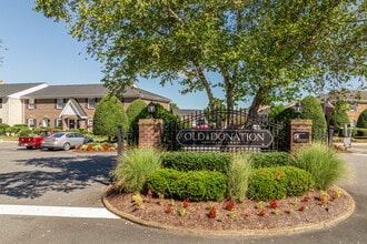 Old Donation in Virginia Beach, VA - Foto de edificio - Building Photo