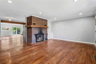 545 E North St in Fayetteville, AR - Building Photo - Building Photo