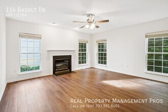 114 Basalt Dr in Fredericksburg, VA - Building Photo - Building Photo