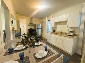 21 Commonwealth Ave, Unit 21 in Concord, MA - Foto de edificio - Building Photo