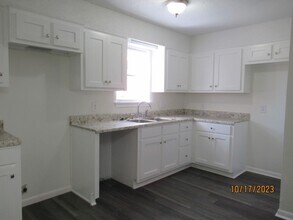 251 Rast St in Sumter, SC - Foto de edificio - Building Photo