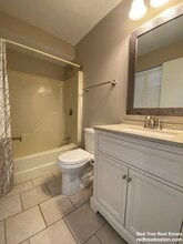 1402 Lagrange St, Unit 1409 in Boston College, MA - Foto de edificio - Building Photo