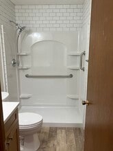 3984 Owen Center Rd, Unit 1 in Rockford, IL - Foto de edificio - Building Photo