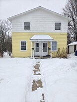 210 Hendricks St in Merrill, WI - Building Photo