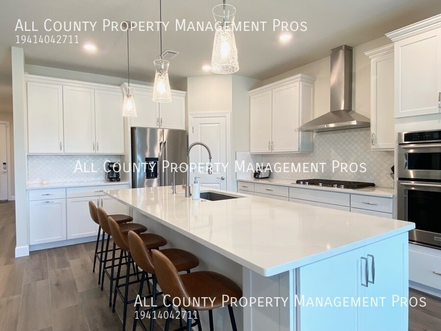 6279 Crested Eagle Ln in Nokomis, FL - Building Photo