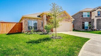 32706 Oak Heights Ln in Brookshire, TX - Building Photo