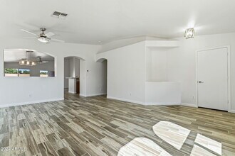 17482 W Caribbean Ln in Surprise, AZ - Building Photo - Building Photo