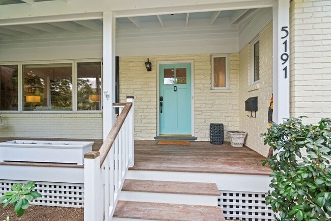 5191 Linnean Terrace NW in Washington, DC - Building Photo - Building Photo