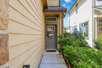 323 Biltmore Loop in Montgomery, TX - Building Photo - Building Photo