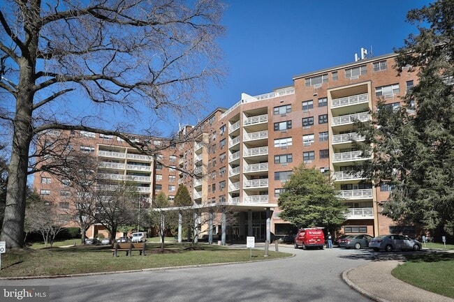 7900 Old York Rd, Unit 510B in Elkins Park, PA - Foto de edificio - Building Photo