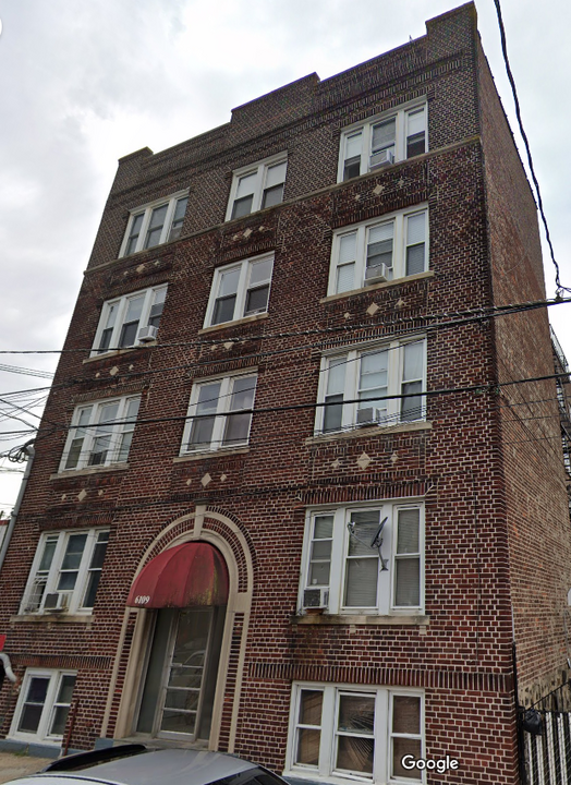 6109 Monroe Pl in West New York, NJ - Building Photo