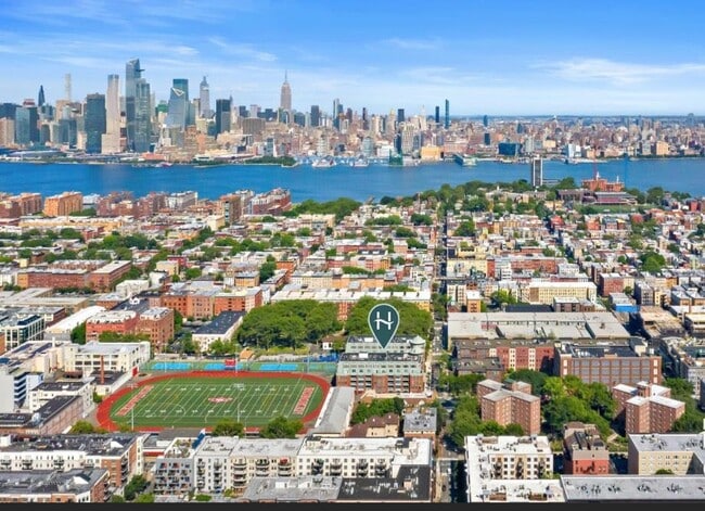 402 9th St in Hoboken, NJ - Building Photo - Building Photo