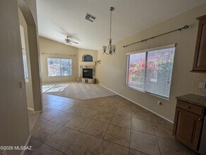 651 W Sonatina Ln in Oro Valley, AZ - Building Photo - Building Photo