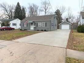 502 W Park Blvd in Medina, OH - Building Photo