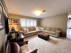 4405 Santa Monica Ave in San Diego, CA - Building Photo - Building Photo