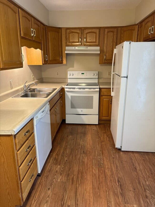 919 N 4th St in Clinton, IA - Building Photo - Building Photo