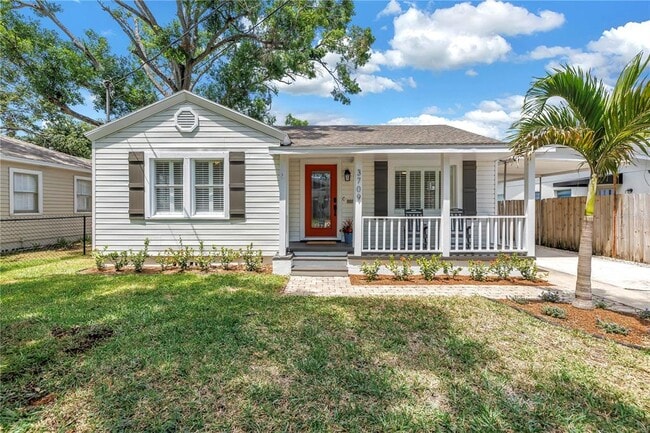 property at 3709 W Santiago St