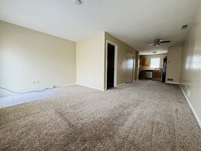 40 Cornerstone Ct in Southington, CT - Building Photo - Building Photo