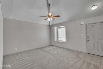 11629 Ochre Bluff Ln in El Paso, TX - Building Photo - Building Photo
