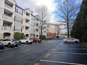 4333 Dunwoody Pl in Atlanta, GA - Building Photo - Building Photo