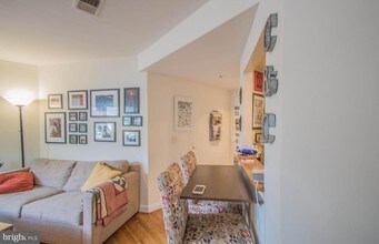 1926 16th St NW-Unit -1-1 in Washington, DC - Building Photo - Building Photo