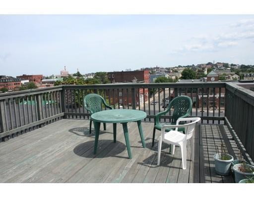 105 W Fourth St in Boston, MA - Building Photo