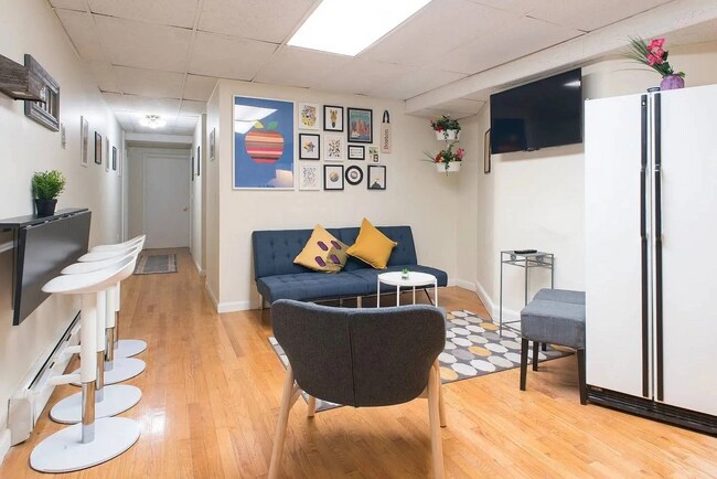 43 Bay State Rd, Unit 1R in Boston, MA - Foto de edificio - Building Photo