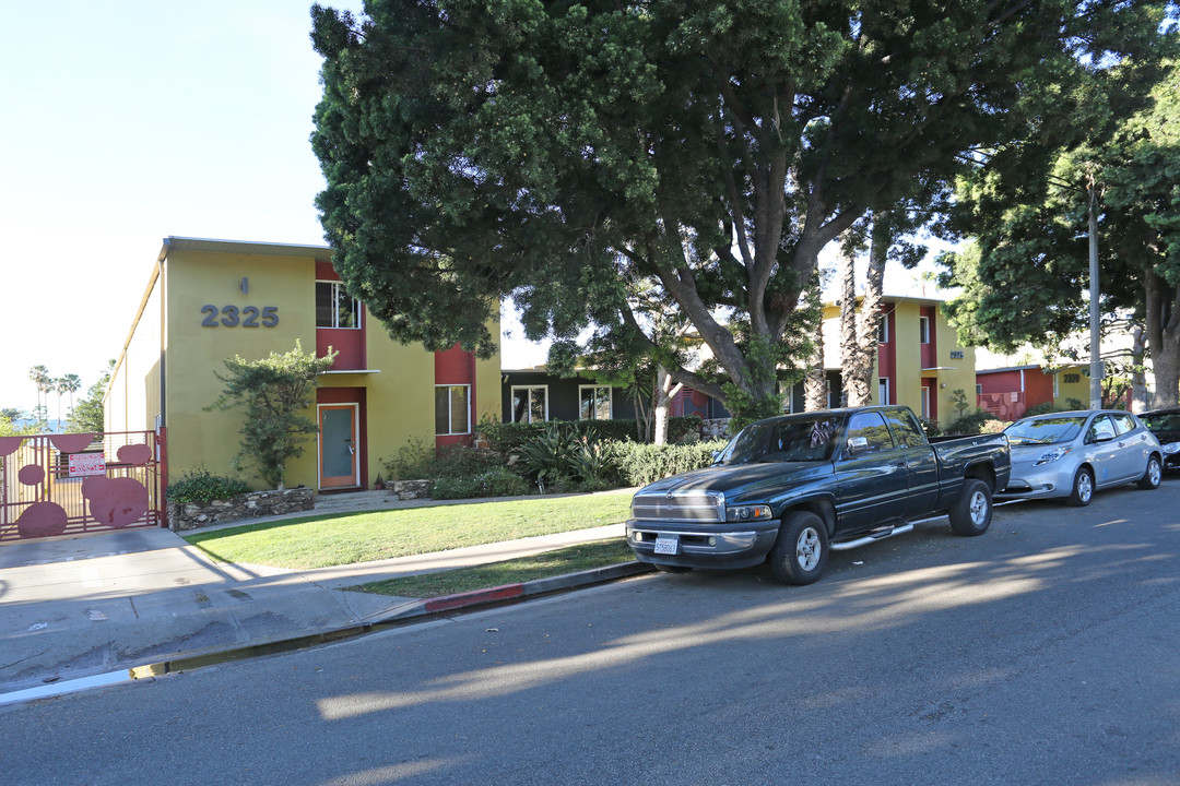 East Winds in Santa Monica, CA - Building Photo