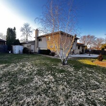 827 Cambridge Row in Addison, IL - Building Photo - Building Photo