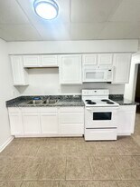 3016 Jean Lafitte Pkwy in Chalmette, LA - Building Photo